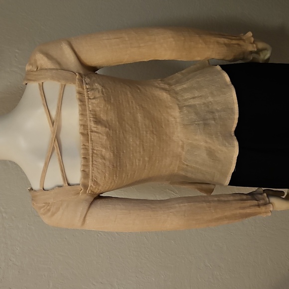BLU PEPPER Gold Metallic Cream Smocked Peplum Long Sleeve Criss Cross Top - Picture 7 of 10